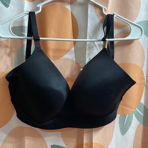 Bra. NEVER WORN. TAGS still on.
